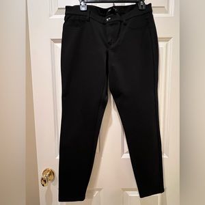 White House black market skinny leg pants
